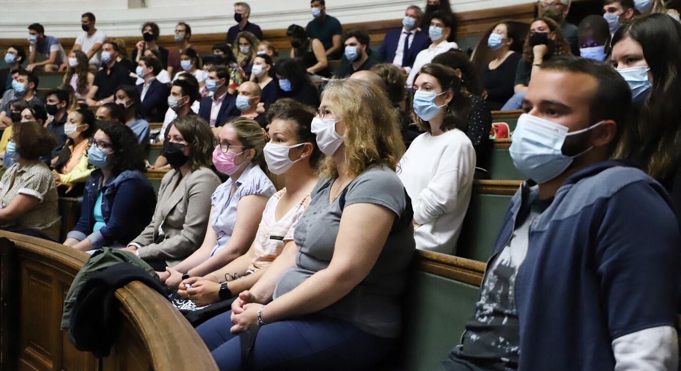 Personnel d'enseignement et d'éducation stagiaire du 2d degré public