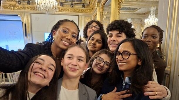 Jeunes jurés à la cérémonie de remise du prix Goncourt des lycéens 2025 à l'Elysée