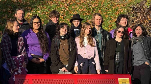 Hommage à des victimes de féminicides au lycée Romain-Rolland à Ivry-sur-Seine (94)